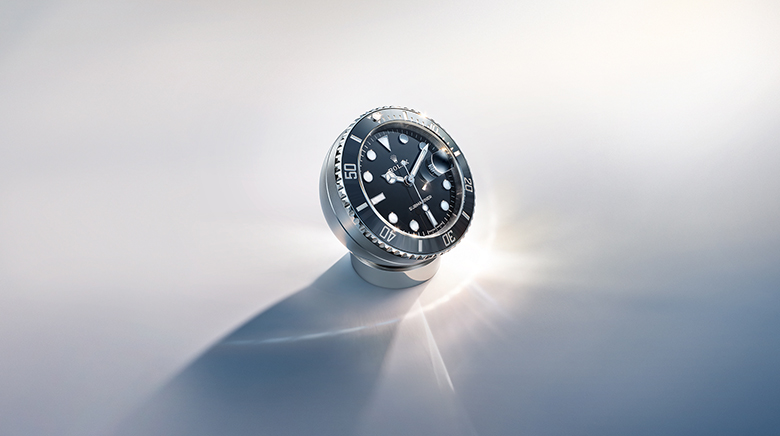 Rolex Submariner Date Tischuhr bei Juwelier Laerbusch in Mülheim an der Ruhr
